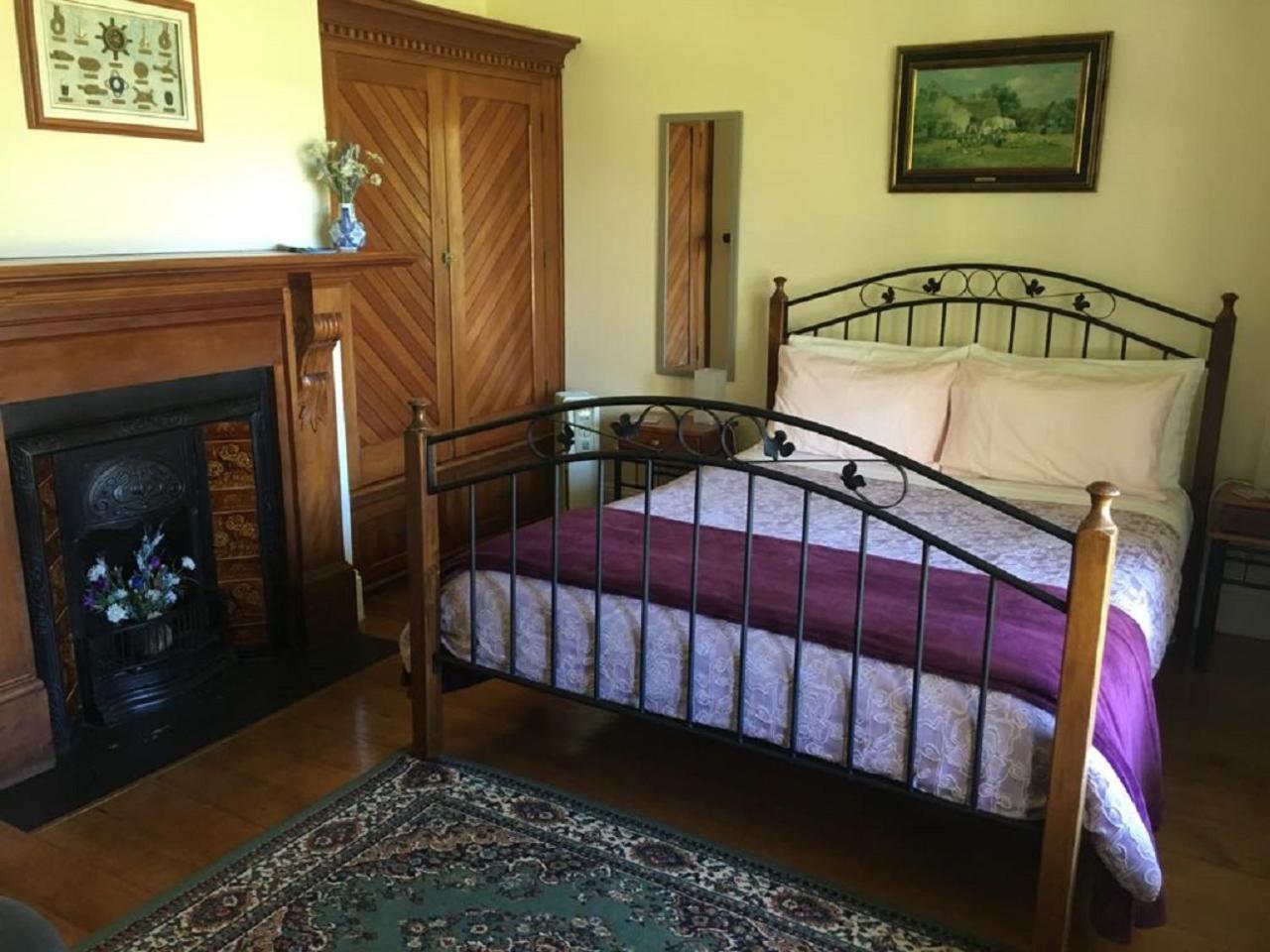 Halfmoon Cottage Akaroa Eksteriør billede